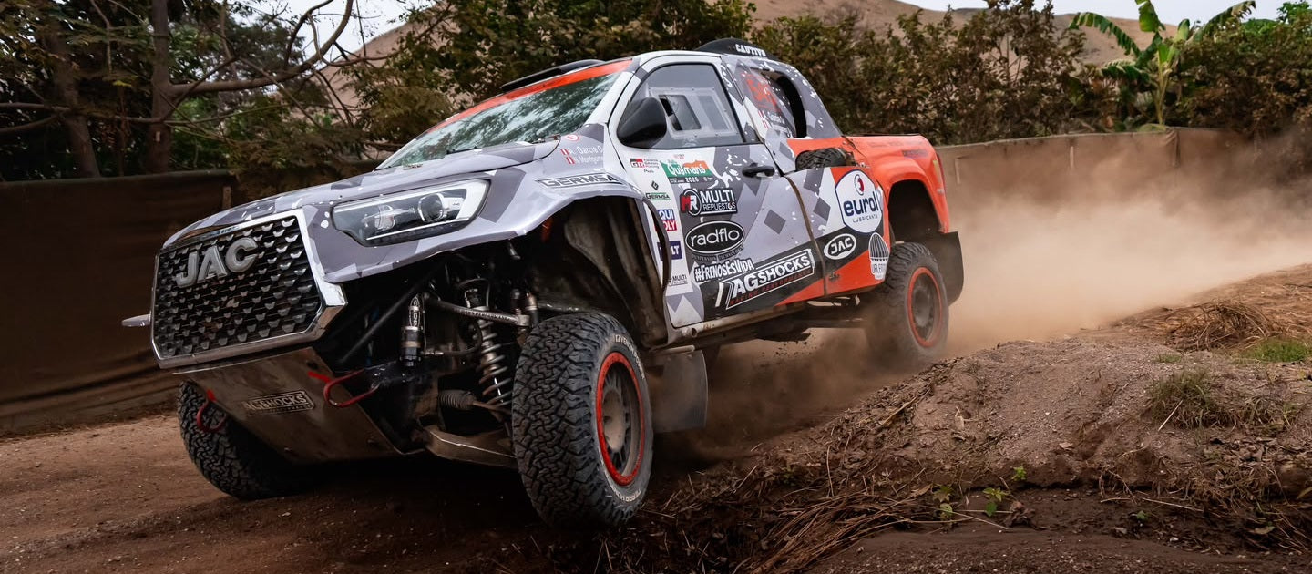 Rally-proven: an LS3, a ZF 8HP75X and IOcan in Ashley García's Peruvian rally truck